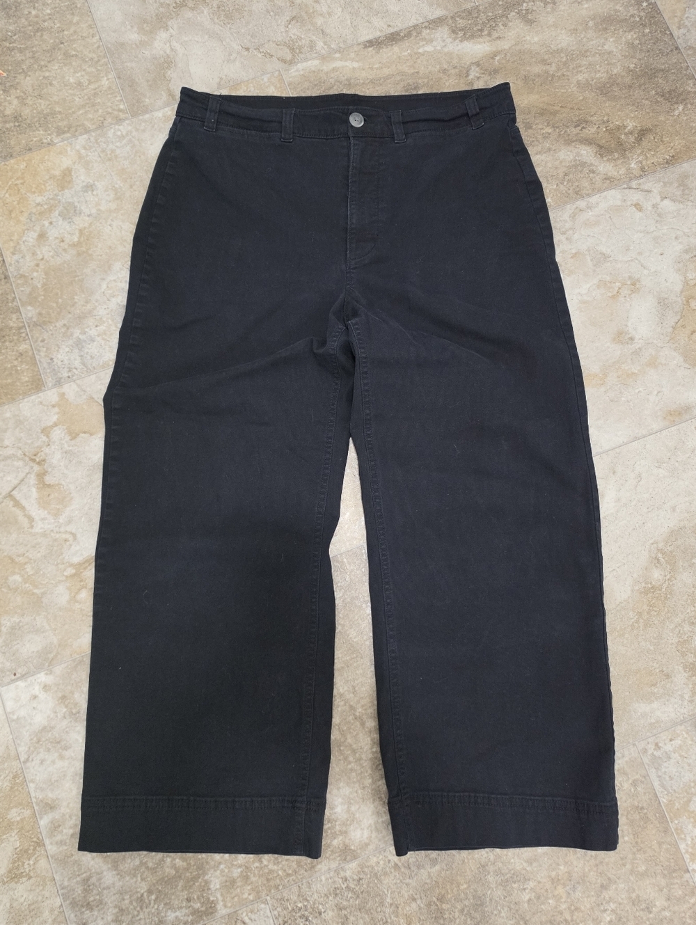 High Rise Wide-Leg Crop Jeans - Picture 2 of 9